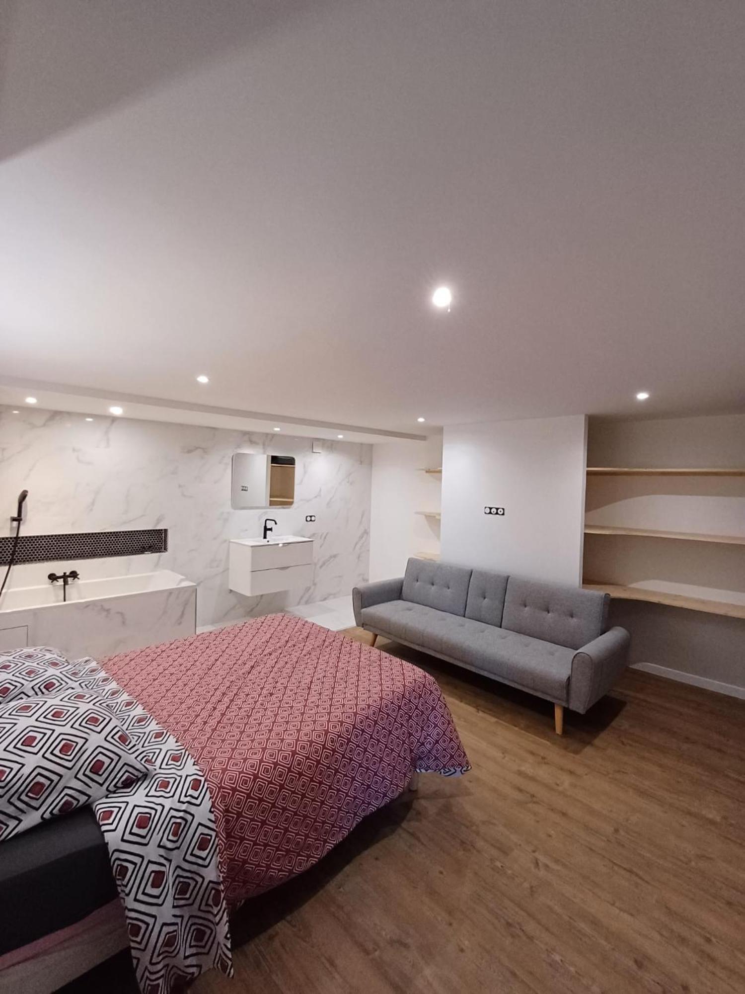 Maison Avec Jardin 4 Pers, 2 Lits, Billard, Wifi, Clim